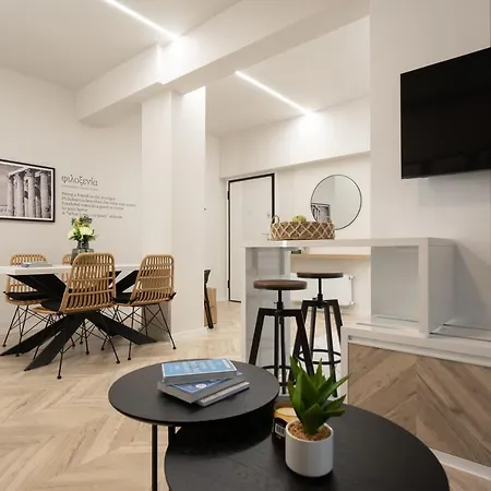 Charming Two Bedrooms Walk To Acropolis