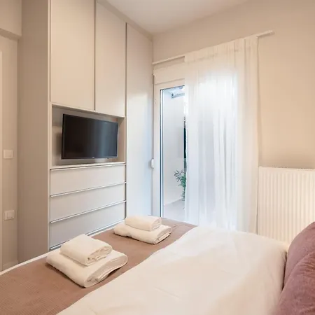 Charming Two Bedrooms Walk To Acropolis Apartment Athens